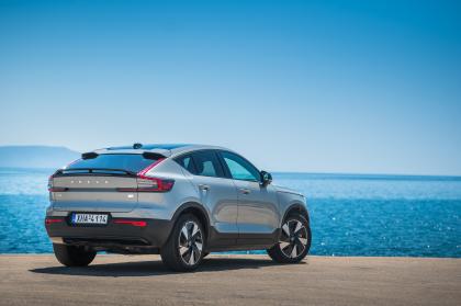 Test: Volvo EC40 Single Motor Extended Range RWD 252Ps